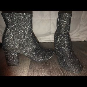 AE Gray Sparkle Booties